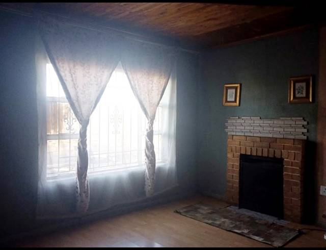 4 BEDROOM HOUSE FOR SALE IN SLOVOVILLE